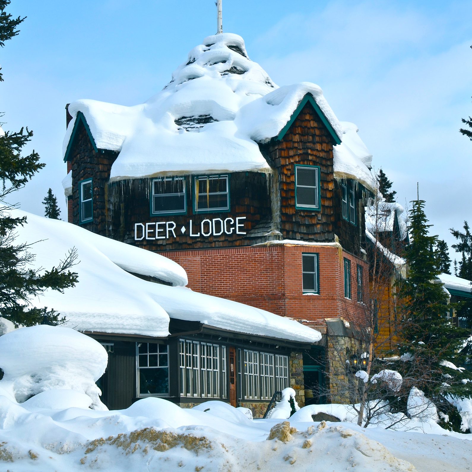 Deer Lodge Lake Louise Deer Lodge Lake Louise